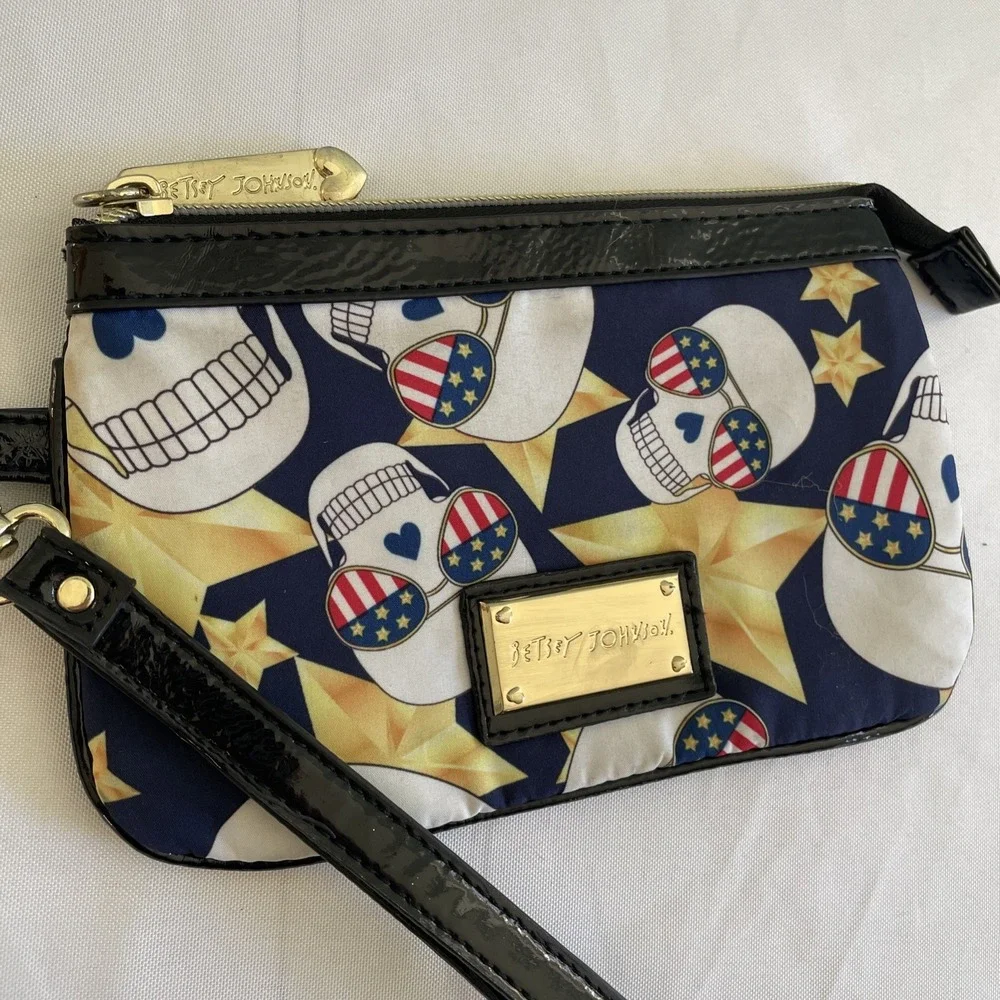 Betsey Johnson Skull Star‎ Americana Flag Wristlet Wallet Purse Retro Gold